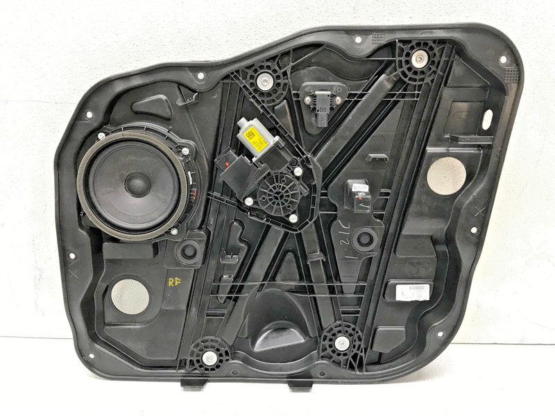 2019 2020 HYUNDAI SANTA FE FRONT RIGHT DOOR WINDOW REGULATOR & CARRIER OEM