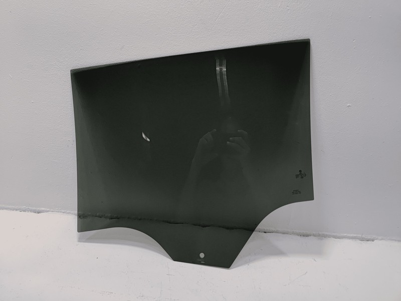 2018 - 2025 VOLKSWAGEN ATLAS REAR RIGHT PASSENGER SIDE DOOR WINDOW GLASS OEM