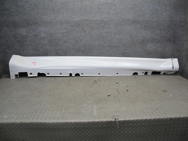 2010-2014 BMW E71 X6M RIGHT SIDE SKIRT ROCKER PANEL MOLDING 7206662