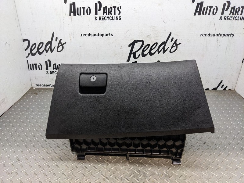 2010-2015 CHEVROLET CAMARO GLOVE BOX 22943366 OEM 1177707