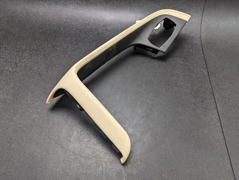 Center Console Center Right Trim Cover 2018 BMW X1 51166993380 2016 2017