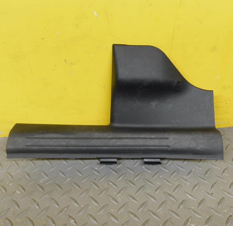 2023-2025 KIA SPORTAGE REAR LEFT SIDE DOOR SILL SCUFF PLATE TRIM COVER OEM