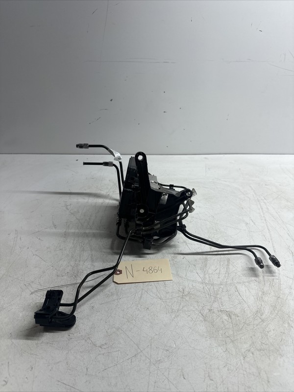 20-22 TESLA MODEL Y 3 ABS PUMP BRAKE MODULE with Bracket1044745-00-B 4864 U20