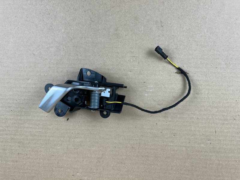 ✅12-20 Tesla Model S Front Left Driver Side Interior Door Handle OEM 1008436-00E