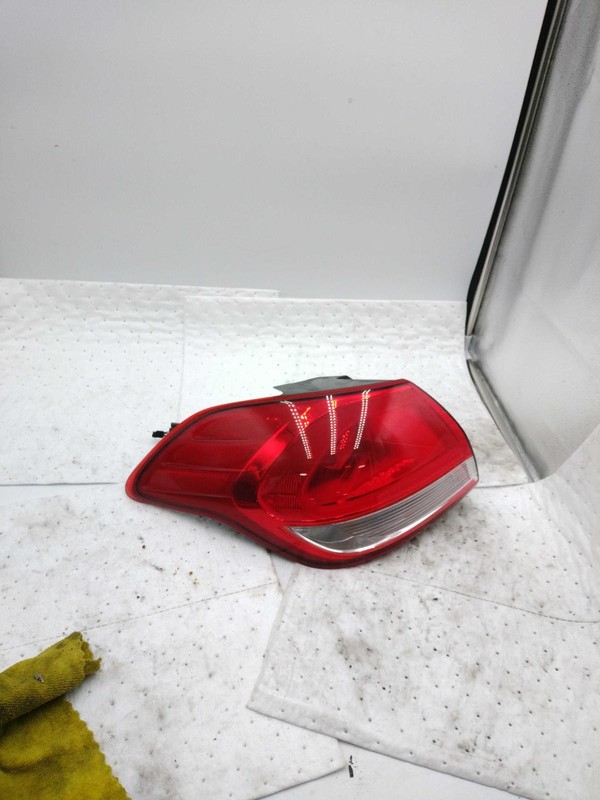 2017 KIA Forte Left Tail Light Assembly Silver OEM Used 77K Miles NJ25-26146