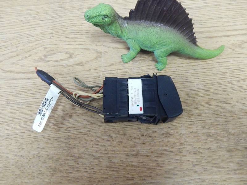 Peterbilt Eaton P27-1177-038 P49: Rear AC Switch "16" *FREE SHIPPING*