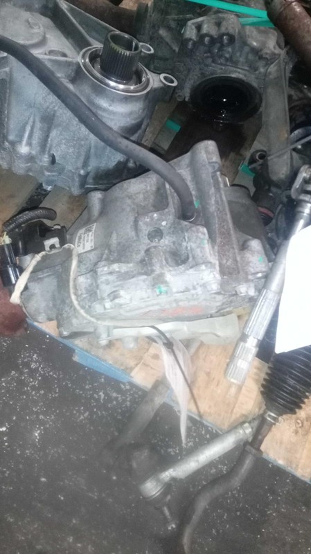 2018 Ford Edge Transfer Case Assembly OEM 4WD 114k Miles FT437251BA