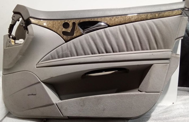 2003-2009 Mercedes E350 RH Passenger Side Front Door Trim Panel 2117206651