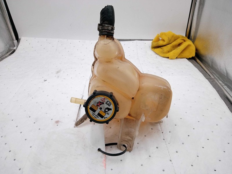 Used Engine Coolant Reservoir fits: 2005 Mercury MarinerGrade C