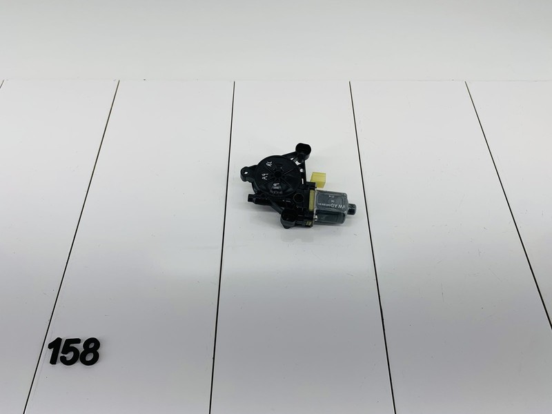 17-20 AUDI A4 B9 REAR LEFT DRIVER SIDE DOOR WINDOW REGULATOR MOTOR OEM