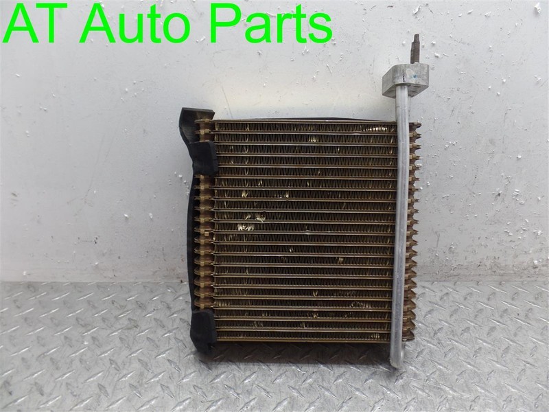 99 00 01 02 5.3L TAHOE ESCALADE YUKON SUBURBAN FRONT AC EVAPORATOR 89018270