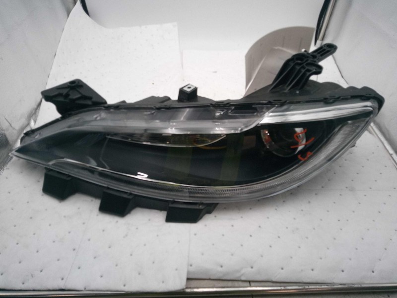 2015 Chrysler 200 Left Headlight Assembly Black OEM 273069 104K Miles