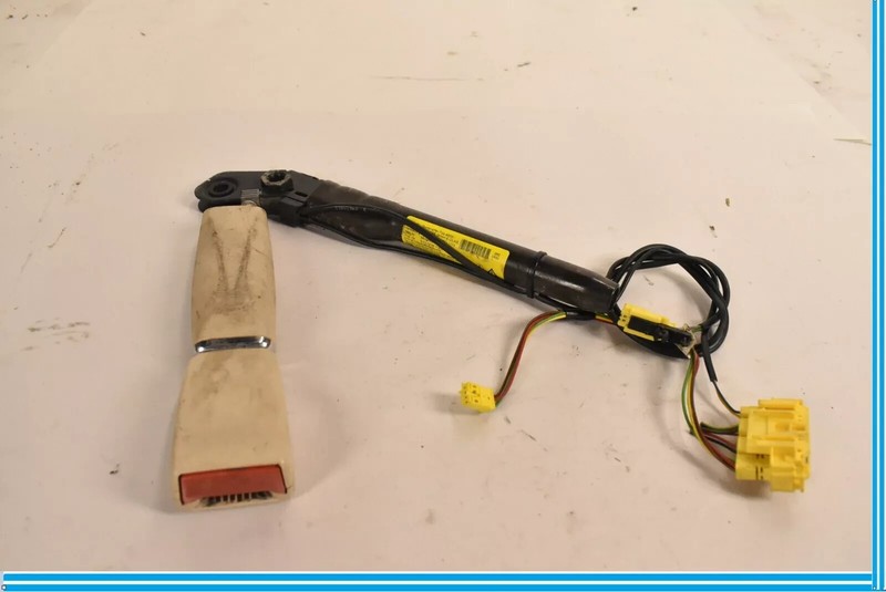 07-09 Mercedes W221 S550 CL550 Front Right Passenger Side Seat Belt Buckle OEM