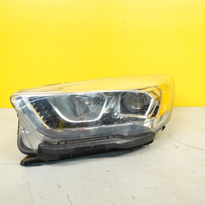 2017-2019 FORD ESCAPE LEFT HEADLIGHT Halogen DAMAGED