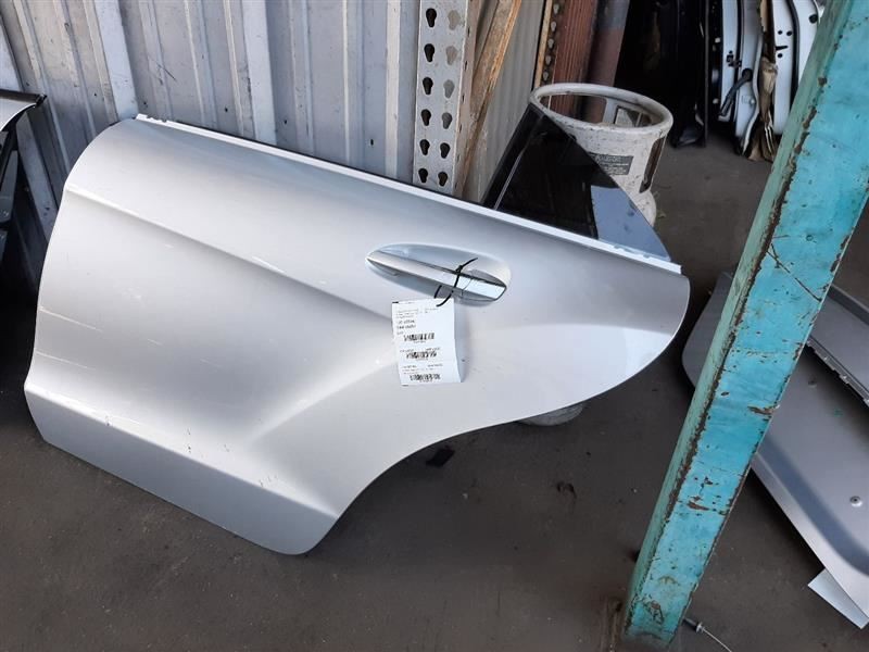 2012-18 Mercedes 218 CLS400 CLS550 CLS63 Left Rear Door Silver 2187301105