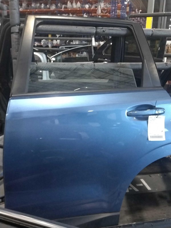 2017 Subaru Forester Left Door Blue 632695 124K Miles Used Part