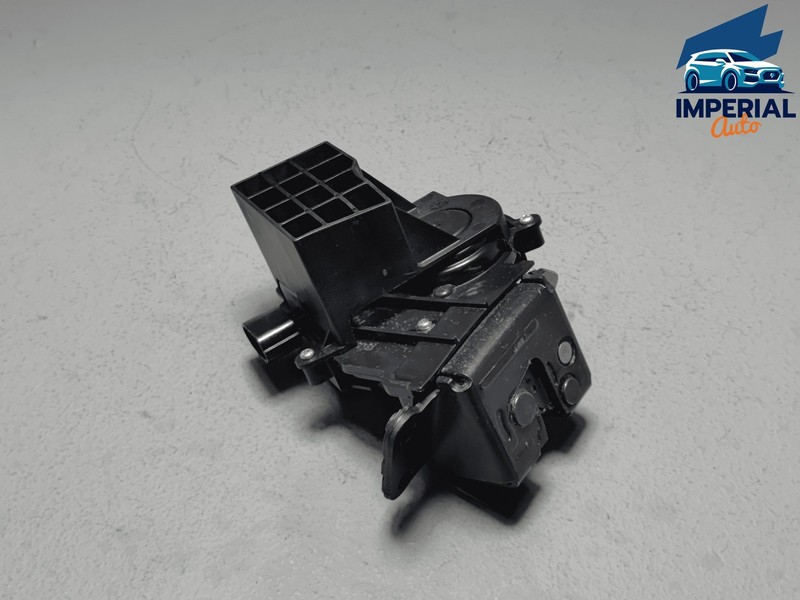 TOYOTA SIENNA REAR LIFTGATE TAILGATE TRUNK DOOR LOCK ACTUATOR OEM 2011-2020