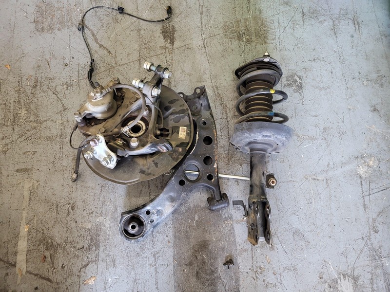Used Oem Lexus Right Passenger Front Suspension Knee for 2022 UX 200 2.0L FWD