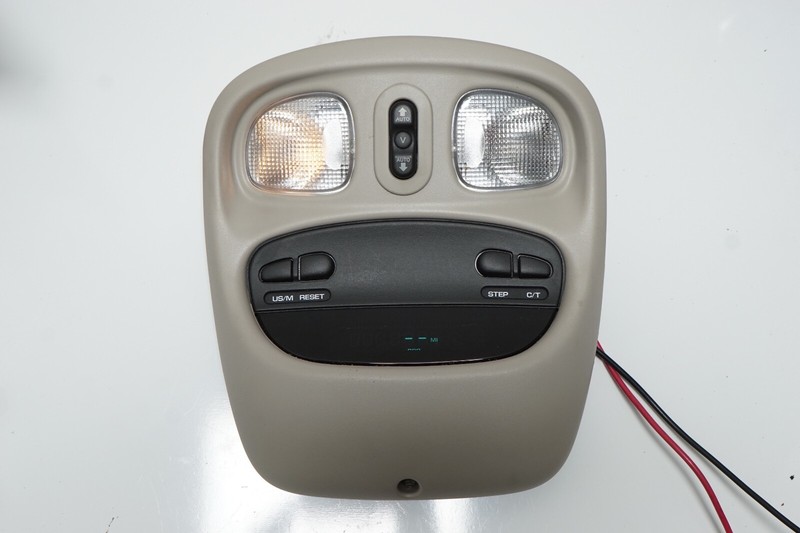 DODGE RAM 1500 2500 3500 Overhead Console Dome Lamp OEM 2002 - 2005