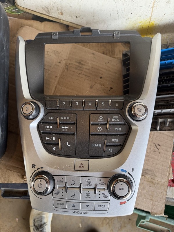 16-17 EQUINOX Audio Equipment Radio Control Panel ID 84096689