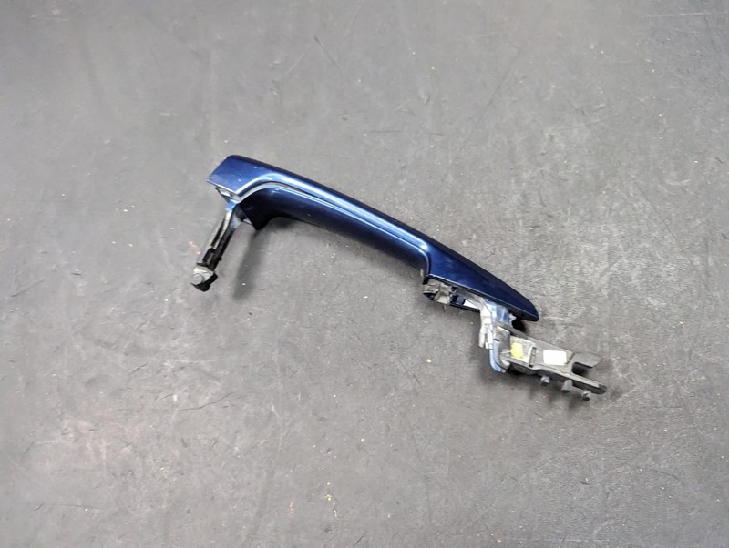 Rear Left Door Outside Handle 2022 BMW X1 51217396307 2016 2017 2018 - 2021 X
