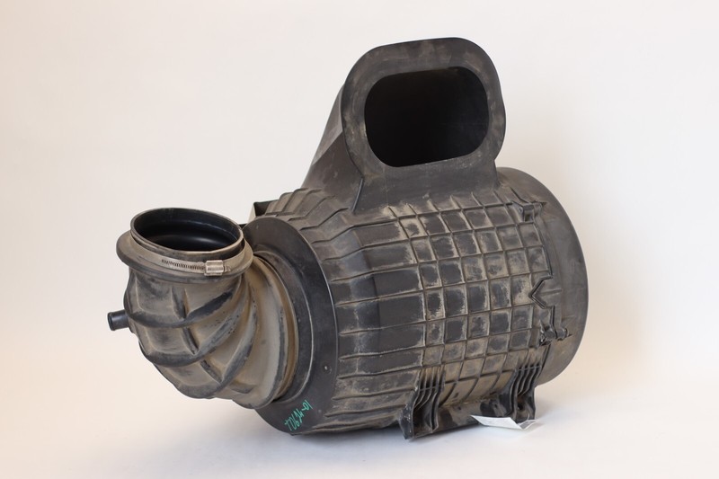 2019-2023 VOLVO VNL 760 D13 12.8L DIESEL AIR INTAKE CLEANER FILTER BOX OEM