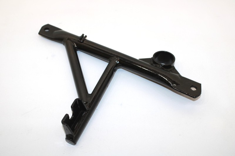 1987 Suzuki Quadrunner 250 Oem Front Engine Mount Bracket 41910-19B01-019 AS22