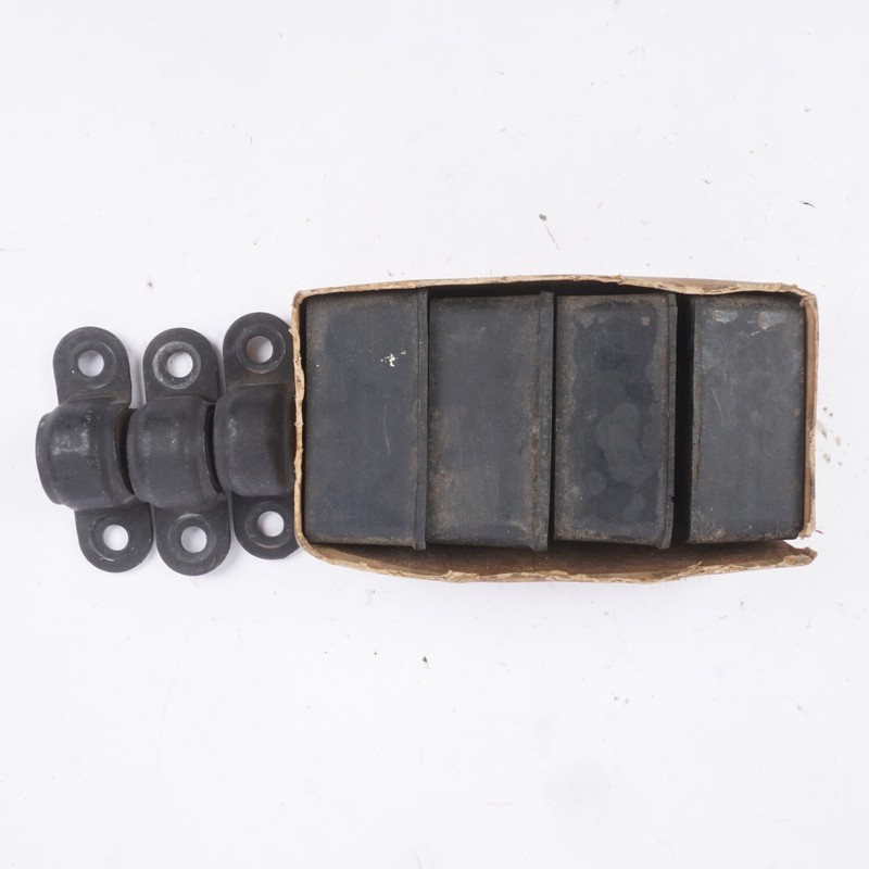MERCEDES110 820 0344W110 W111 W112230S 220S Bracket