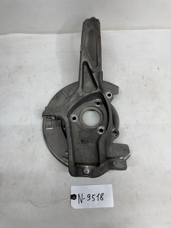 18-23 Tesla 3 FRONT Right Knuckle Wheel Hub 1044316-00-E 9518 S26