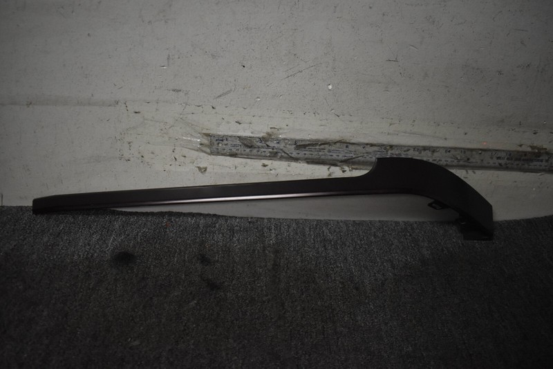 2017-2018 RANGE ROVER HSE REAR LEFT MOLDING FACTORY OEM
