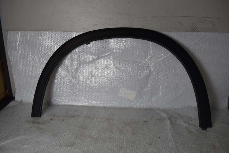 2023 MERCEDES-BENZ EQE SUV X294 FRONT LEFT WHEEL ARCH STRIP A2948809401