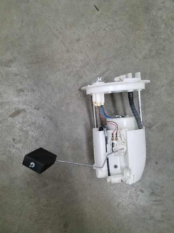 Fuel Pump Assembly 2.5L Fits 10-12 FUSION 263077