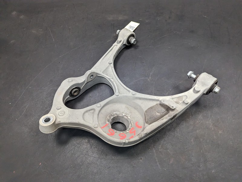Rear Right Lower Control Arm 2019 Jeep Grand Cherokee 52124810AG 2015 - 2021 X
