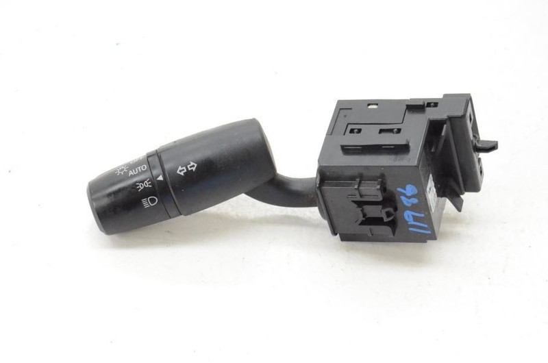 2015-2018 Mazda 3 Hatchback 2.0L Headlight and Turn Signal Switch