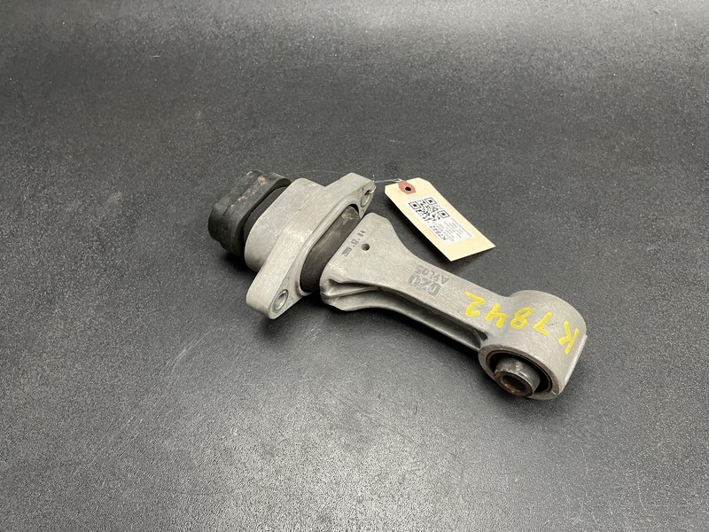 Engine Mount Roll Rod Bracket 2020 Kia Soul 21950-K0250 2021 2022
