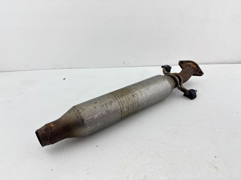 2017-20 TOYOTA SIENNA FWD 3.5L EXHAUST SYSTEM CENTER MUFFLER RESONATOR OEM -CUT-