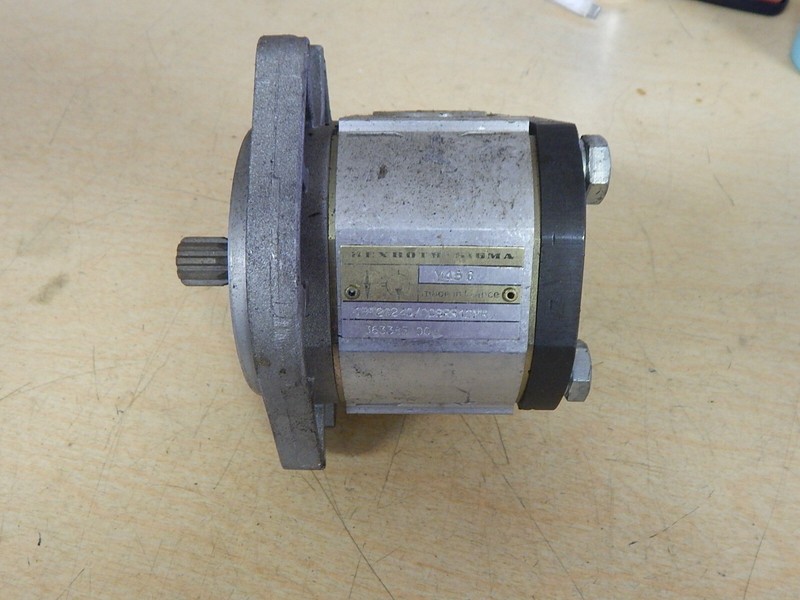 Rexroth Sigma M458 Hydraulic Pump 1PF2G240/008RR12MR-363385 *FREE SHIPPING*