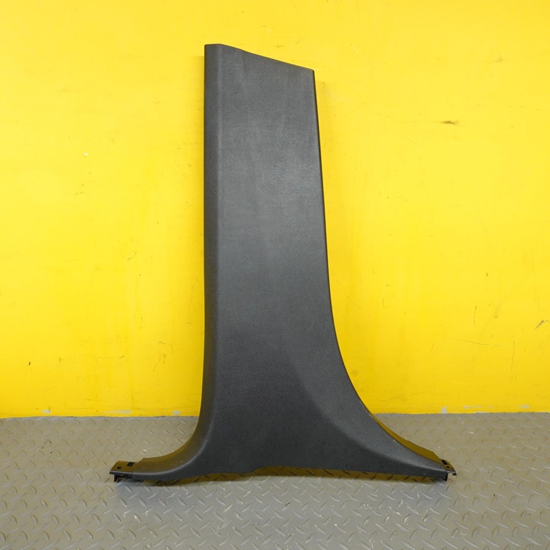 2017-2023 CHEVROLET BOLT EV LEFT SIDE B PILLAR LOWER TRIM COVER PANEL 42573357