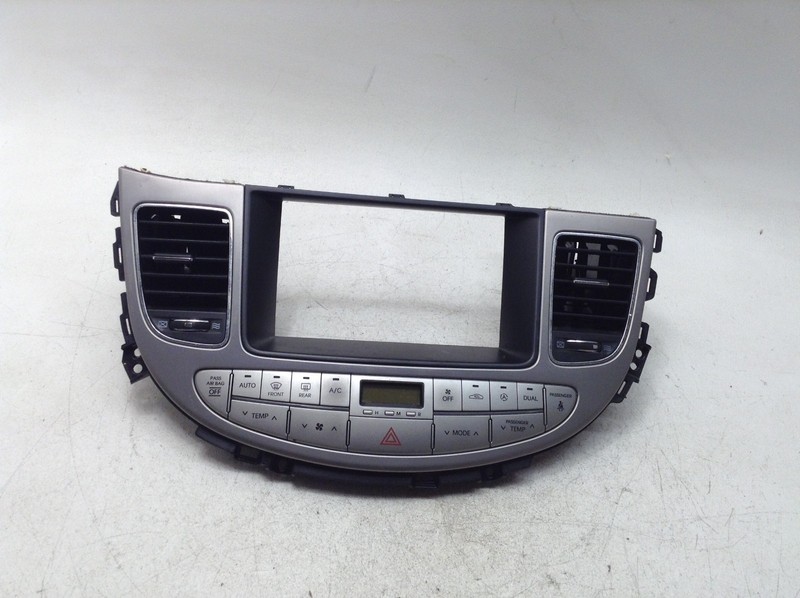 09-14 HYUNDAI GENESIS AC HEATER CLIMATE CONTROL SWITCH PANEL W TRIM OEM