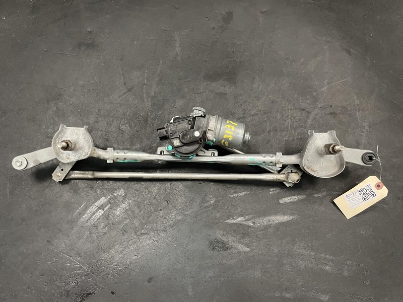 Front Wiper Motor w/ Linkage 2020 GMC Acadia 84790557 2017 2018 2019 2021 - 2023