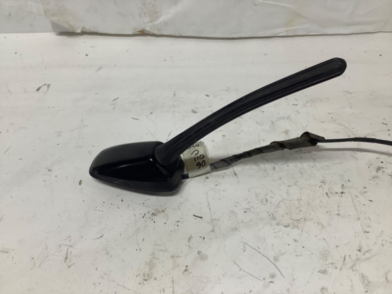 06-11 Honda Civic MX Hybrid Mounted Roof Antenna Black Bezel OEM