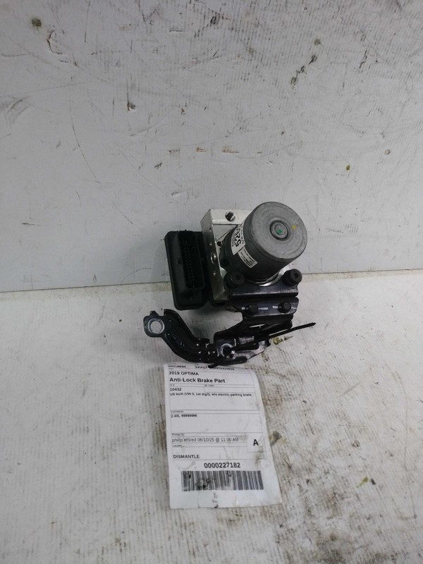 2019 KIA OPTIMA ABS Hydraulic Assembly OEM 58920D5260 57K Miles White