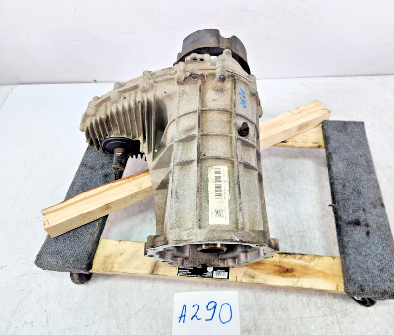 ✅13-16 OEM Porsche Cayenne 958 3.0L Diesel Front Transmission Transfer Case 142k