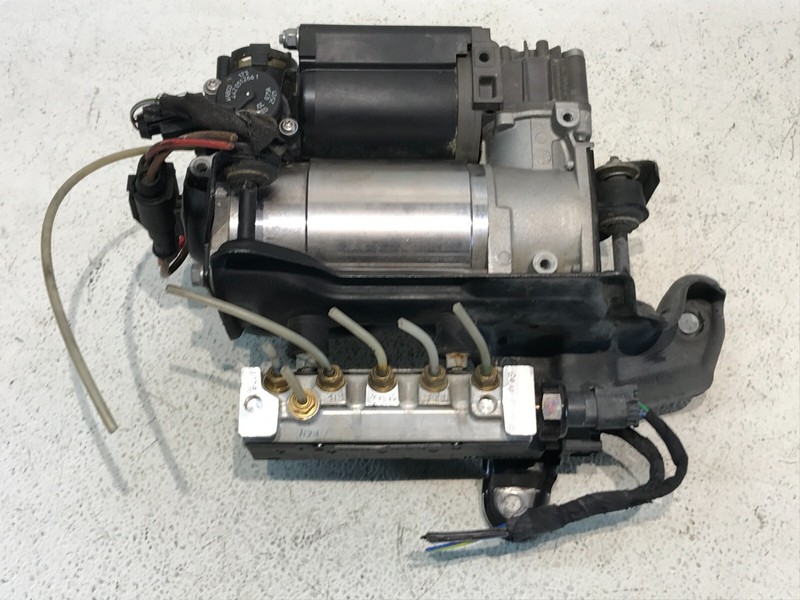2003-2006 Mercedes W220 S500 Electronic Air Suspension Compressor OEM