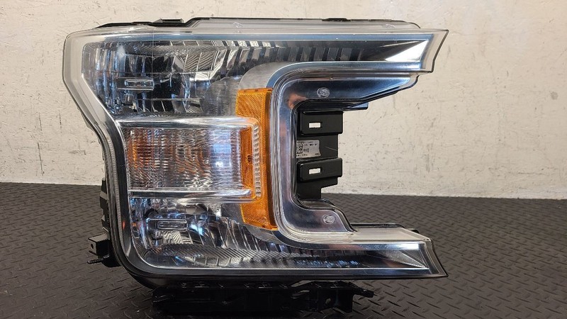 18-20 Ford F150 Right Passenger Halogen Headlamp Assembly OEM KL3Z-13008-A