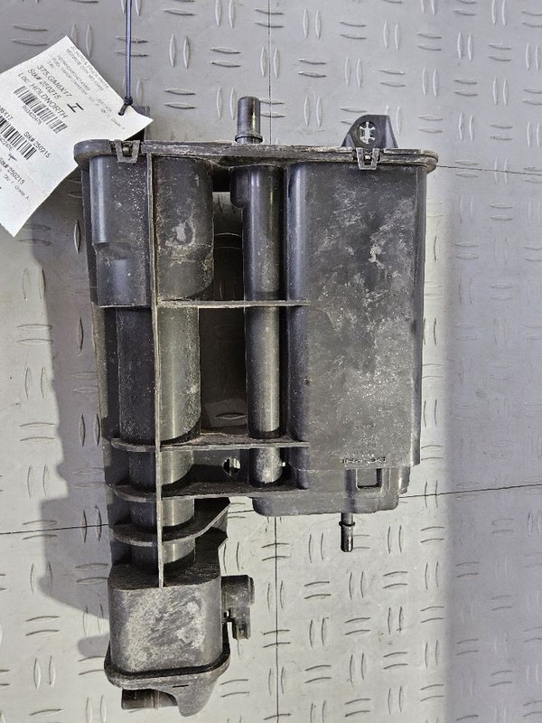 2017 Cadillac XT5 17 fuel vapor evap charcoal canister emissions OEM 85158838