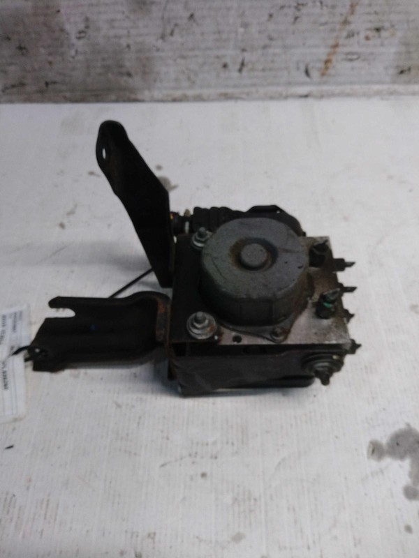 2015 Nissan Versa ABS Pump & Motor Assembly OEM 476609KK3A 100K Miles