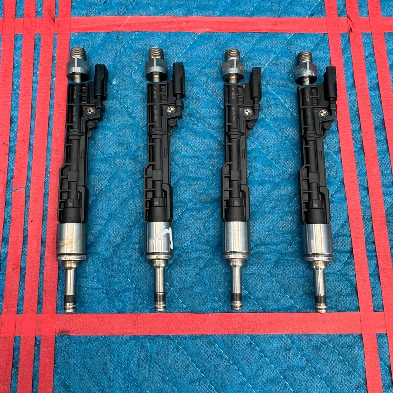 2012–2016 BMW 328i xDrive F30 N26 Fuel Injectors Set OEM 13647629174