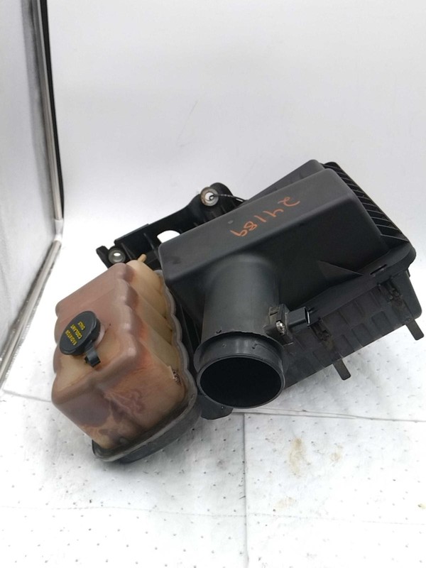 2009 Ford F150 Pickup Air Cleaner Assembly OEM Grey 4.6L 161K Miles