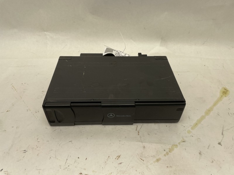 2003 MERCEDES S-CLASS W220 S55 S430 S500 S600 RADIO CD CHANGER A2038209089